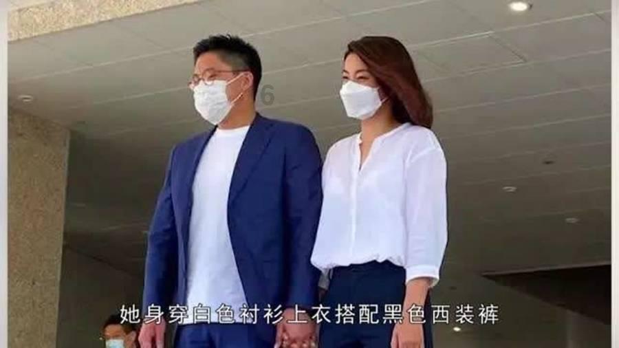 逃离残破的船只